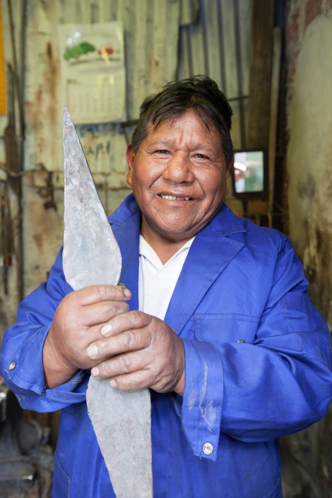 Pablo Cordero ist Kunde bei der Banco Fie. Der Kleinunternehmer produziert Werkzeuge.